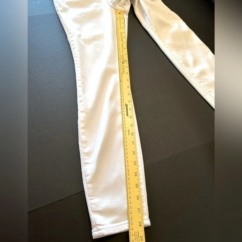 Athleta Sculptek ultra‎ skinny white jeans in Biscayne white Sz 4. E12